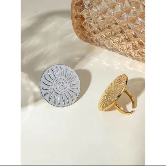 Anthropologie 18k gold plated adjustable Sun Ring-Bold and Beautiful - Picture 2 of 8